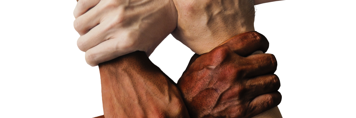 Vier Hände verschiedener Personen halten sich gegenseitig fest.